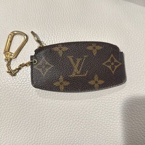 Authentic Vintage LV Key cles. Very good condition!